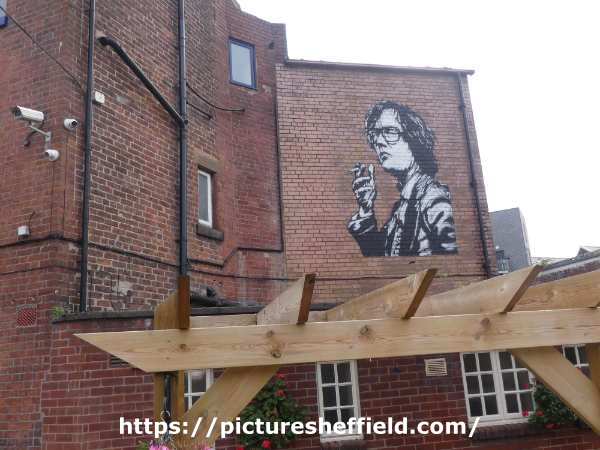 Jarvis Cocker mural by Bubba 2000, rear of Fat Cat public house, No. 23 Alma Street