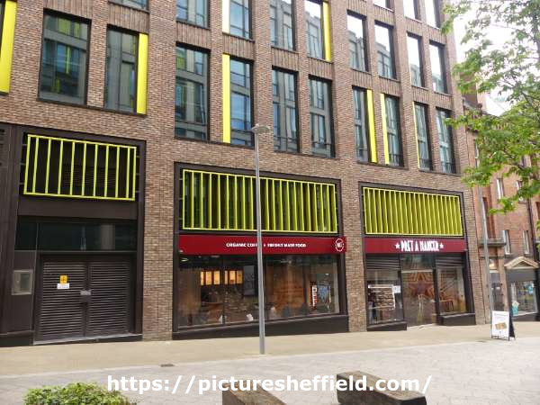 Pret A Manger, coffee and sandwich shop, Isaacs Building, No. 35 Cambridge Street