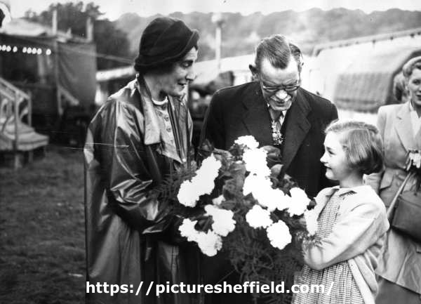 John Henry Bingham, Lord Mayor of Sheffield, 1954-1955: Telegraph and Star Gala at Farm Grounds