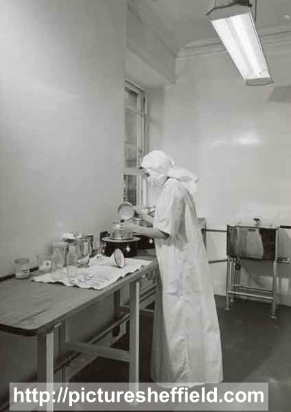 Baby bottle sterilisation in an unidentified hospital, possibly Jessop Hospital for Women 