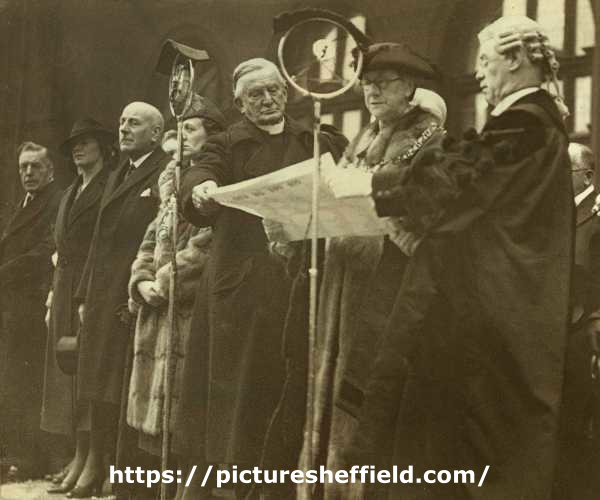 Proclamation of [accession of] King George VI outside Town Hall, Pinstone Street showing (2nd right) Lord Mayor, Ann Eliza Longden