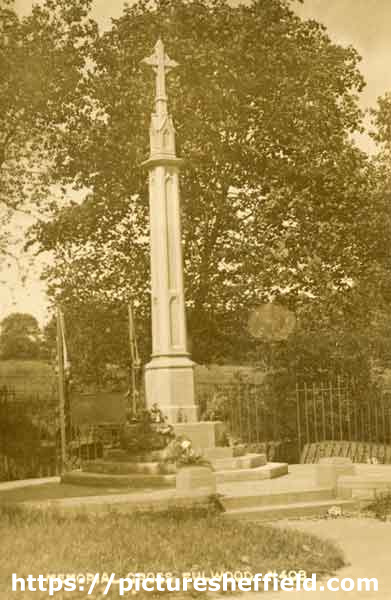 Fulwood War Memorial, junction of Canterbury Avenue, Brookhouse Hill, Fulwood Road