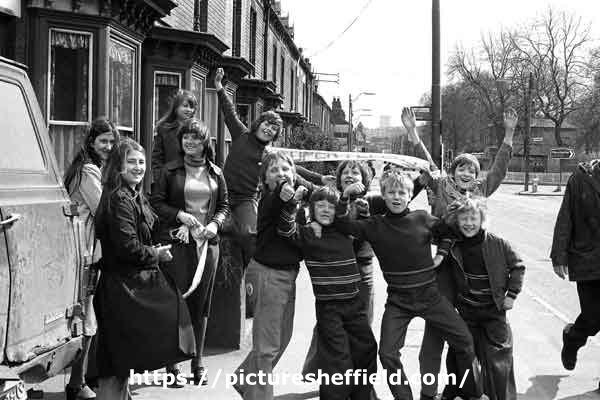 Young football fans, Penistone Road