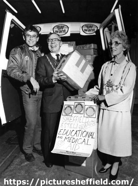 Lord Mayor, Councillor Roy Munn (centre) and Lady Mayoress, Mrs Jean Munn (right) filling a van with aid for Esteli, Nicaragua organised by the charity War on Want
