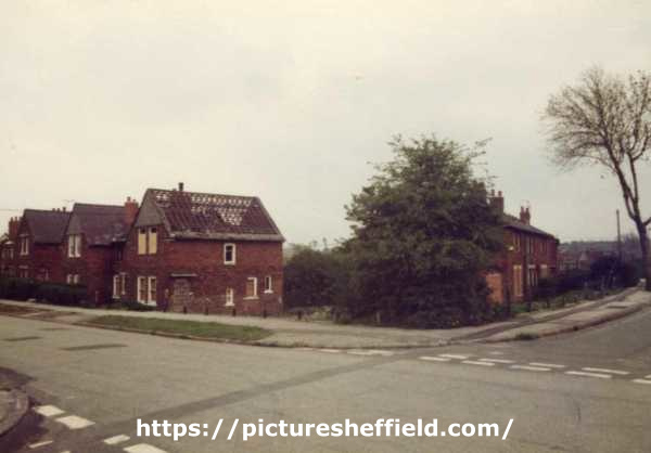 Derelict housing, Fretson Road, Manor