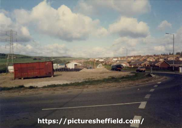 Junction of (foreground) Donetsk Way and Moss Way, c.1986