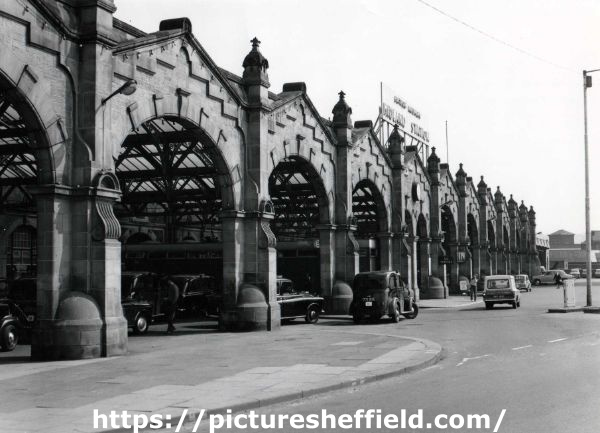Entrance to Sheffield Midland railway station from Sheaf Street 