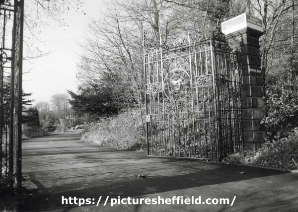 Gates at entrance to Tapton Masonic Hall, Shore Lane