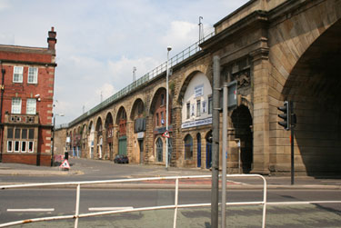 Walker Street off The Wicker showing (left) Station Hotel and (right) Wicker Arches