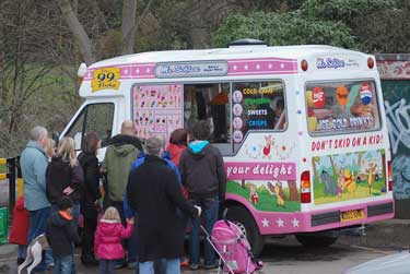 People queueing at an ice cream van in Endcliffe Park