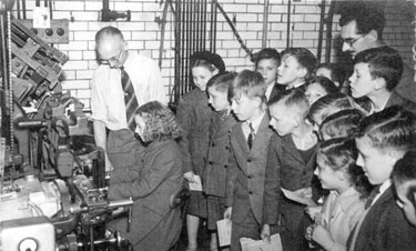 Visit by Hatfield House Lane Junior School to Sheffield Newspapers