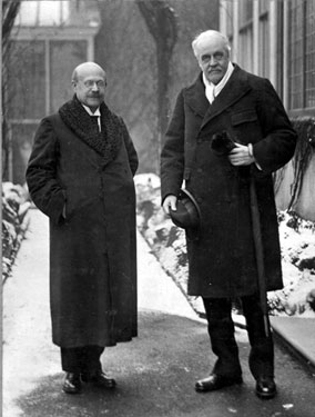 The Rt Hon A. J .Balfour (1873 - 1957)  with Councillor Walter Appleyard, J.P., the Lord Mayor.