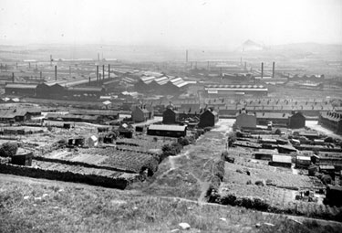 View from Wincobank Hill of the Allotments, Tyler Street Huts (left foreground) Tyler Street, Laughton Road, Bubworth Road, Walling Road and Sanderson Street and across to the Brightside Works