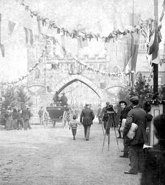 Queen Victoria's visit. Decorations on Lady's Bridge.