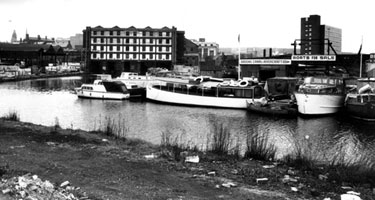 Straddle Warehouse and Greens Canal and Rivercraft, Sheffield Canal Basin with Smithfield House (right)