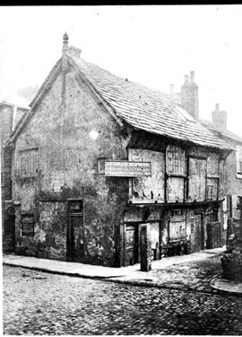 Old Queen's Head public house (formerly the Hall in the Ponds) No. 40 Pond Hill