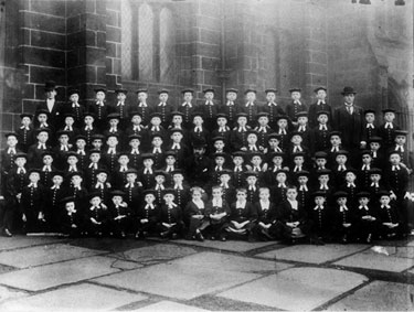 Pupils from the Boys' Charity (Blue Coat) School outside the Cathedral