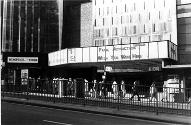 Cannon 1-2 Cinema, Angel Street, prior to closing. Opened as ABC Cinema, 18th May 1961. Became ABC 1-2 in September 1975. In May 1986, took over by the Cannon group and renamed Cannon 1-2, January 1987. Closed 28th July 1988 and later demolished 