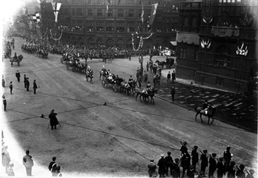 Royal visit of King Edward VII and Queen Alexandra, the royal party arrive at the Town Hall