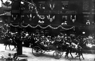 Royal visit of King Edward VII with the parade including The 15th Duke of Norfolk (most probably) on South Street, Moor, No. 79 Pump Tavern, in background