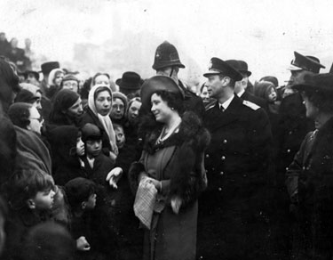 Royal visit of King George VI and Queen Elizabeth after the Blitz