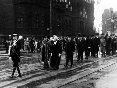 VE Day Celebrations in Town Hall Square
