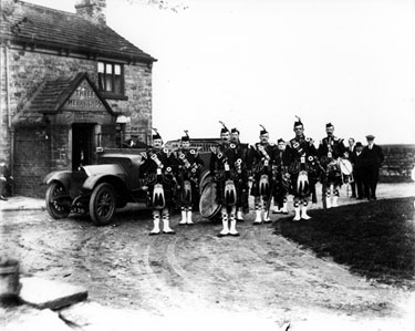 Sheffield Pipe Band at the Three Merry Lads Inn, No. 610 Redmires Road