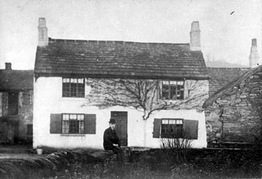 Kitling Croft Farm, Penistone Road, Owlerton, William Oates is sitting on the wall