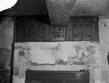 Plasterwork overmantel with the initials of Elizabeth Roades 1676, situated in Washford Bridge Old House, near Washford Bridge, Attercliffe Road, later known as Fleur-de-lis Inn, now demolished
