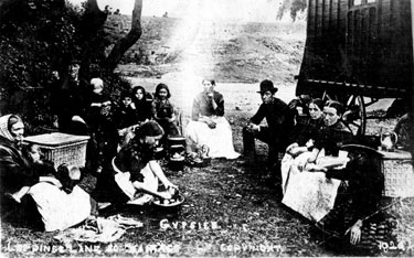 Group of gypsies camped off Leppings Lane, 1900