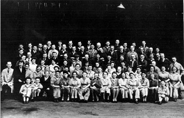 Shell Shop workers at Firth Brown's, Second World War