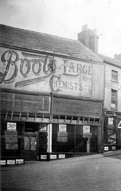 Boots Chemists, Snig Hill