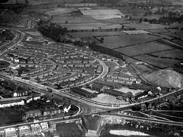 Aerial view - Manor Estate roads including Prince of Wales Road, City Road and Queen Mary Road showing Prince Edward Council School and Manor Picture House (bottom of picture)