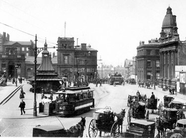 Fitzalan Square, 1895-1915, looking towards Fitzalan Market Hall and Haymarket, Cab Stand, foreground, Omnibus Waiting Rooms, left, General Post Office (Haymarket) and Birmingham District and Counties Banking Co. Ltd., right