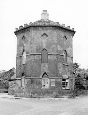 Ringinglow Round House, situated on junction of Sheephill Road and Ringinglow Road
