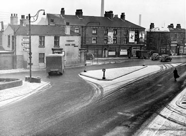 Junction of Penistone Road/ Cornish Street and Shalesmoor taken from Infirmary Road showing The New Inn No. 2 Penistone Road and No. 332/334, Post Office, Shalesmoor