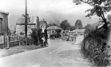 Toll Bar Cottage, Ashopton, junction of Sheffield to Glossop road and Wood Lane. Ashopton Inn, in background
