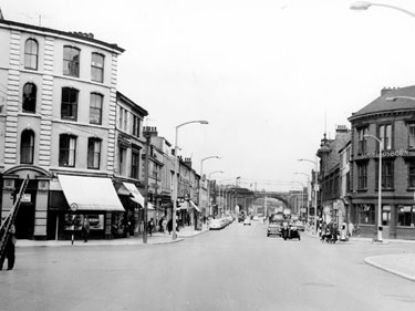 The Wicker from the junction of Nursery Street (left) and Blonk Street (right) looking towards the Wicker Arches showing Samuel Osborn and Co. Ltd. (right) and entrance to the Lion Hotel