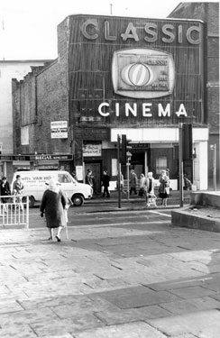 Classic cinema, Fitzalan Square. Originally The Electra Palace, opened 11th February 1911. Closed on 28 July 1945 and reopened as News Theatre in September. Became Classic Cinema on 15 January 1962. Closed 1982