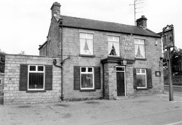 The New Inn, No. 282 Hollinsend Road, Gleadless at junction (right) with Gleadless Common