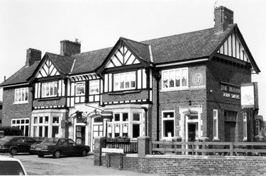 The Beehive Inn (latterly a Tesco Express convenience store), Dykes Hall Road