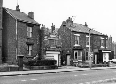 Nos. 208 (left) - 200, Bramall Lane at the junction with Alderson Place