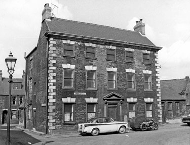 Former Doctors Surgery, Carlton House, No. 21 Kimberley Street, Attercliffe with No. 21 Carlton Street in the background