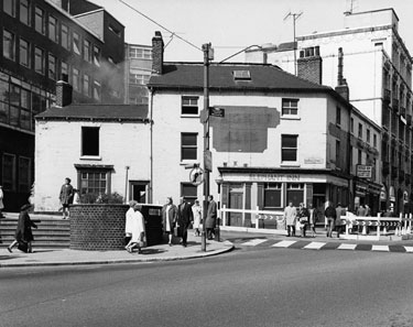 The Elephant Inn, Nos. 2 - 4, Norfolk Street (latterly Esperanto Place) from Flat Street looking towards Fitzalan Square with a sign for the Victoria Station