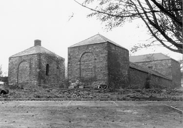 Former farm buildings of (Mosborough Hill House became The Crofts public house), Quarry Hill, Mosborough