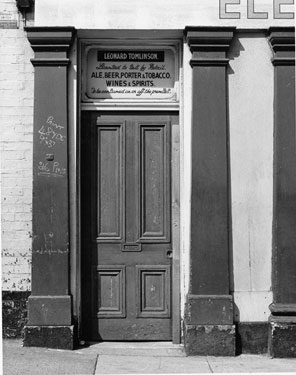 Doorway, Elephant Inn, Nos. 2 - 4 Norfolk Street, licensee Leonard Tomlinson 