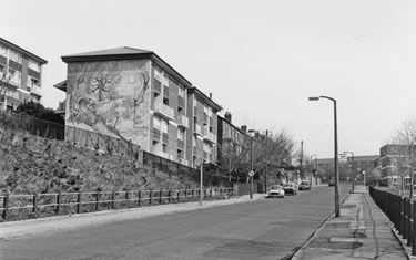 Mural on the side flats, Rock Street with flats on Pye Bank Road in the background