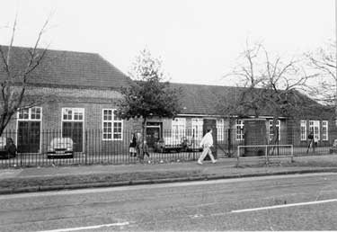 Hatfield First and Middle School, Hatfield House Lane 