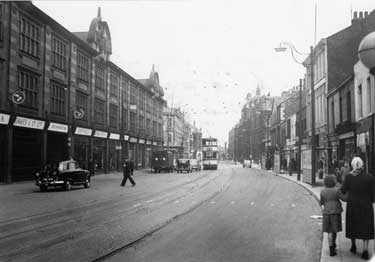 Cavendish Buildings (left), West Street, c.1955-60