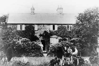Edward Carpenter and friends at his cottage, Millthorpe, Derbyshire, c. 1899